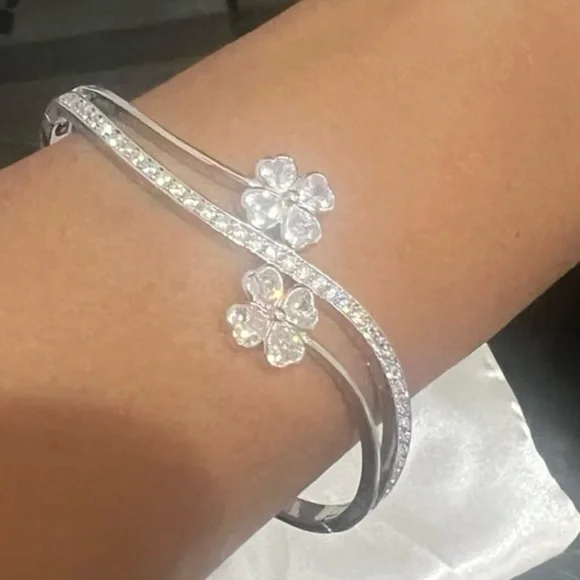 Gorgeous silver plated clover petal bracelet - #253 - Picture 3 of 12